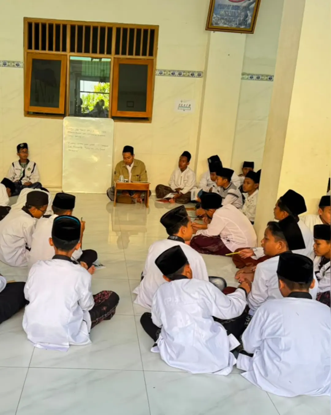 Ilmu agama adalah cahaya yang tak pernah padam.Madrasah Diniyah hadir sebagai tempat terbaik (2